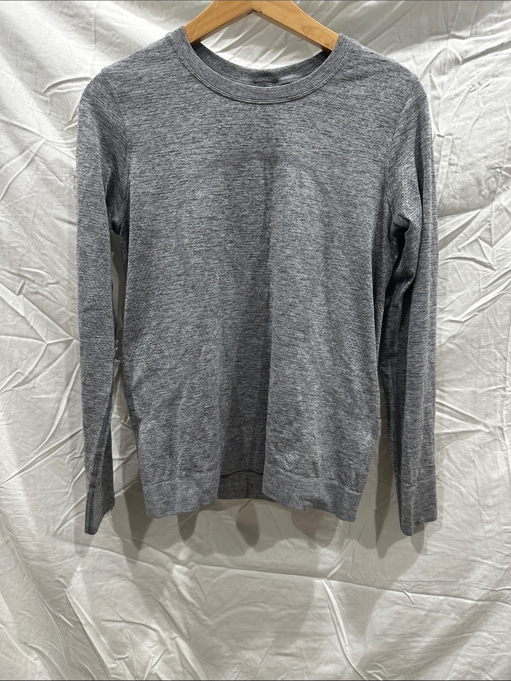 Women’s Lululemon long sleeve- Gray